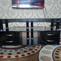 میز تلویزیون شیشه ای