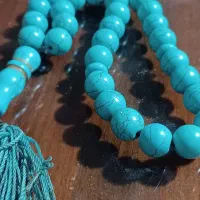 فیروزه با رگه های طلایی