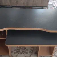 میز کامپیوتر و مطالعه