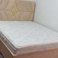 تختخواب در حد صفر تشک رویال اصل|تخت و سرویس خواب|سردشت, |دیوار