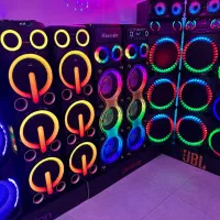 فروشنده  درصدی آقا حرفه ایی با روابط عمومی بالا