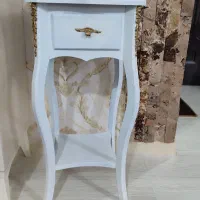 میز کنار سالنی و میز تلفن کاملاً سالم و نو