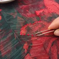 نگین‌کاری لباس محلی|لباس|جوانرود, |دیوار