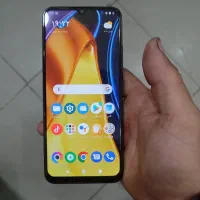 پوکو c40 64