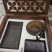ست کمربند وکیف پول وجا کلیدی با جعبه چوبی