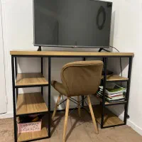 میز تحریر در حد نو