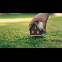 خواهان زمین یا ملک کلنگی سنددار