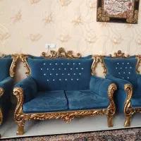 2 دست مبل سلطنتی و راحتی به همراه میز عسلی