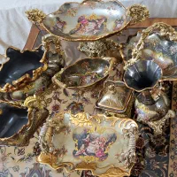 ظروف دکوری، داخل گنجه ای. گلدکیش. لیلی مجنون