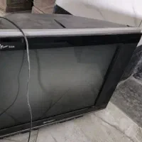 تلویزیون و میز