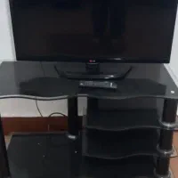 میزتلوزیون و تلوزیون ۳۲اینج ال جی|تلویزیون و پروژکتور|قروه, |دیوار