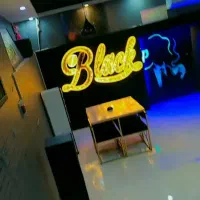 همکار خانوم در کافه