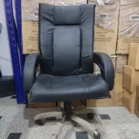 صندلی کار و مدیریتی چرخدار چرمی
