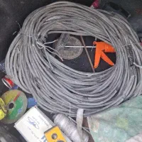 کبل برق سالم بدون زدگی یا پارگی