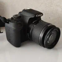 دوربین canon2000d