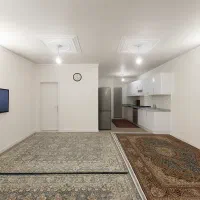 ۱۰۵ متر نوساز / ۱۶ متر مغازه / دارای سند تک برگ