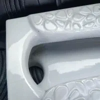 سنگ توالت نو استفاده نشده