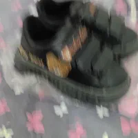 چندعددپیش بند با یک جفت کفش|کفش و لباس بچه|اسدآباد, |دیوار