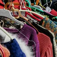 فروشنده خانم و مدلینگ و بسته بندی پوشاک|استخدام بازاریابی و فروش|کرمانشاه, |دیوار