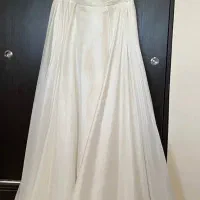 لباس عروس در حد نو