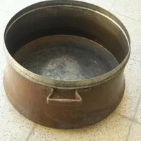 دیگ بزرگ مسی قدیمی قدیمی با درب|ظروف پخت‌وپز|اصفهان, عسگریه|دیوار
