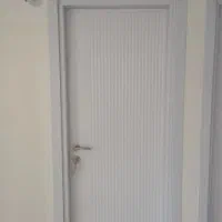 نصاب درب ورودی اتاقی سرویس پلی وود MDF و تمام چوب|خدمات پیشه و مهارت|نسیمشهر, |دیوار