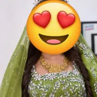 لباس حنا|لباس|میناب, |دیوار