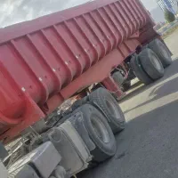 یه دستگاه کمپرسی دو محور چرخ بیست تیوبلس