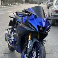 یاماها R15