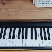 پیانو یاماها p45 به همراه پایه تمام چوب سفارشی|پیانو، کیبورد، آکاردئون|زنجان, |دیوار