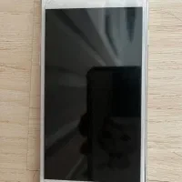 ایفون ۸ فقط در پشتش شکسته