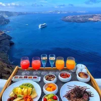 نیازمند آشپز حرفه ای آقا یا خانوم با وسایل آشپزی