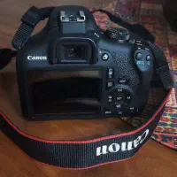 دوربین canon 2000D