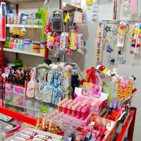 فروش مغازه خرازی تمام وسایل های دکور به همراه جنس|فروش مغازه و غرفه|بمپور, |دیوار