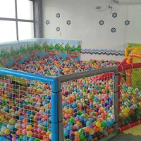 استخر توپ با تمام تجهیزات