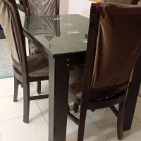 میز ناهار خوری چهار نفره  در حد نو