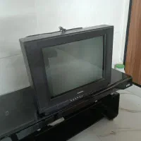تلوزیون ومیز