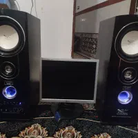 مانیتور و اسپیکر