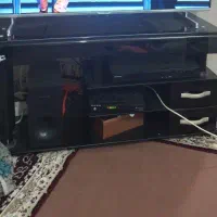 میز تلویزیون شیشه ای