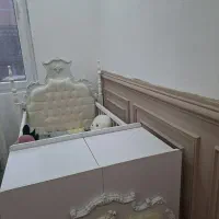 تخت دومنظوره سفید برند آپادانا