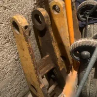 ملخی لودر ۹۵۰ کاترپیلار