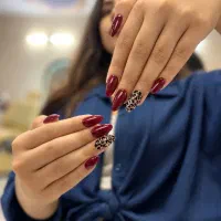 مدل کاشت و ترمیم ناخن