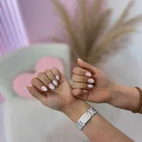 خدمات کاشت ناخن