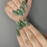 ارائه انواع خدمات ناخن