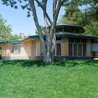 اجاره ویلا در دهکده تفریحی و  منزل سوئیت چادگان