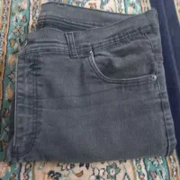 سه عدد شلوار لی سایز ۵۲