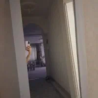 آیینه قدی تمیز در حد نو ابعاد ۱۶۵در ۶۷