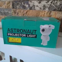 چراغ خواب فضانورد