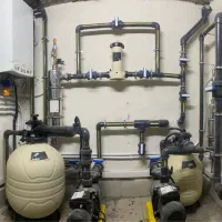 تاسیسات استخر ساخت استخراجرا استخر لوله کشی استخر