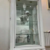 بوفه ویترین چهار طبقه با چراغ هالوژنی